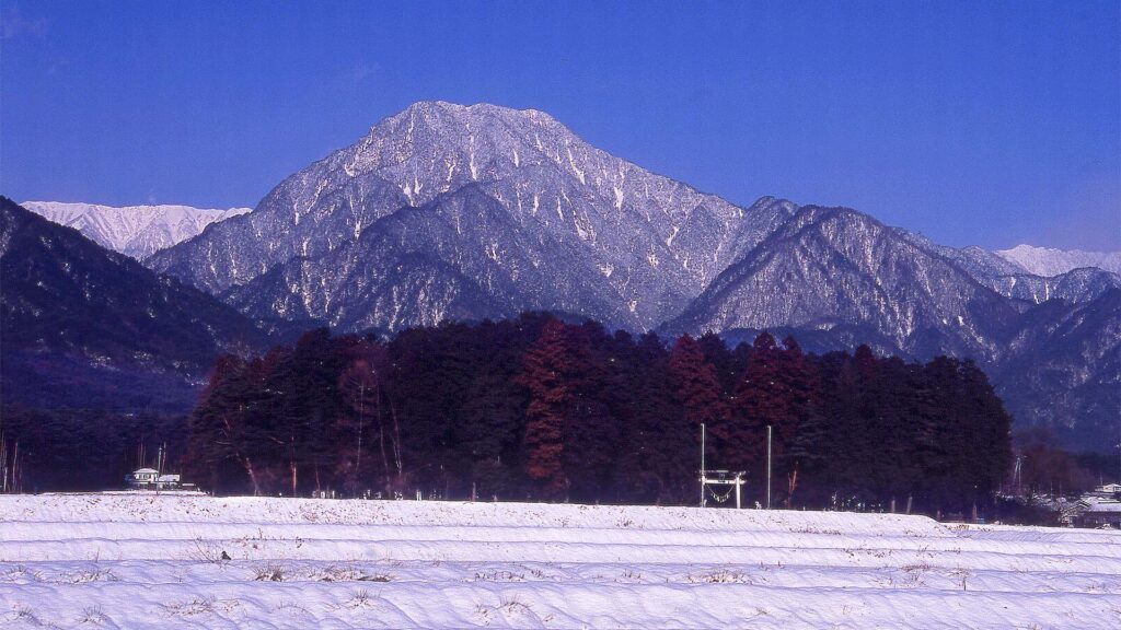 信濃富士（有明山）